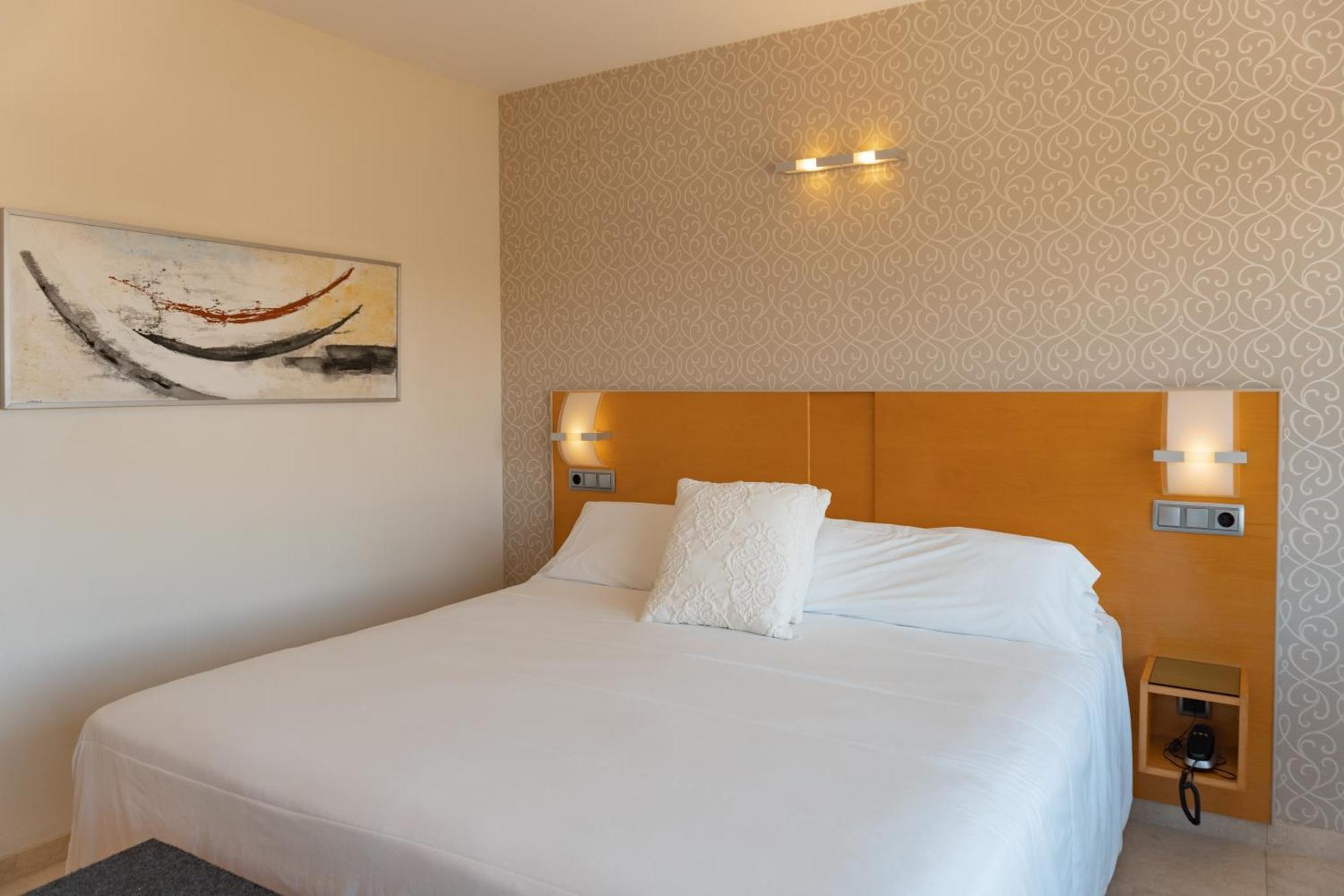 Double Room,1657153842:JPEG